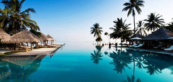 four-seasons-maldives-pool
