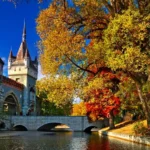 depositphotos_28110747-stock-photo-historic-palace-in-budapest