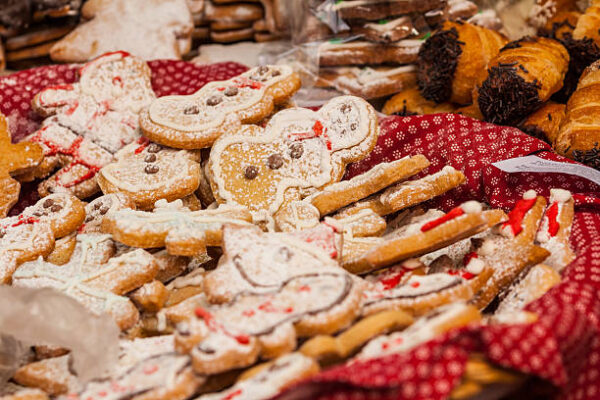 Christmas-themed pastry productsChristmas-themed pastry products